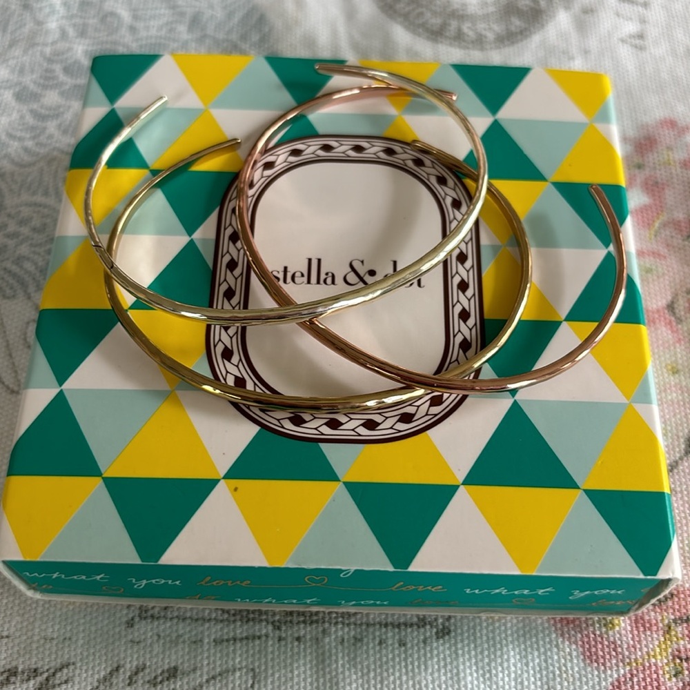 Stella & Dot Gold Essential Hammered Cuff Set